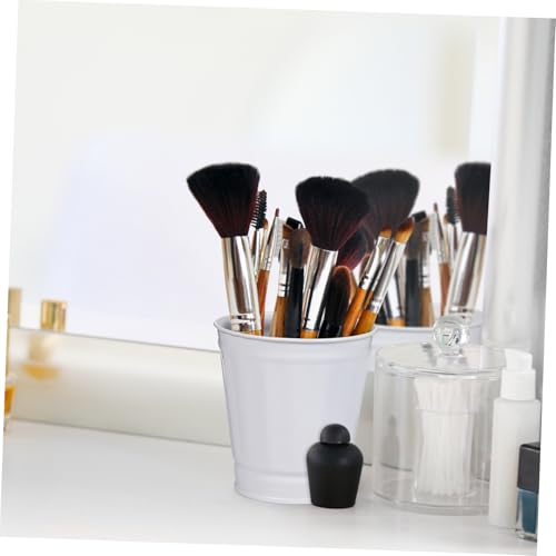 AKOOSY 2 Stück Mini Mülleimer mit Deckel Kleiner Desktop Abfalleimer für Schreibtisch und Küchenarbeitsplatte Silber und Weiß Vielseitiger Aufbewahrungsbehälter für Papier Stifte und AKOOSY 2 Stück Mini Mülleimer mit Deckel Kleiner Desktop Abfalleimer für Schreibtisch und Küchenarbeitsplatte Silber und Weiß Vielseitiger Aufbewahrungsbehälter für Papier Stifte und von AKOOSY