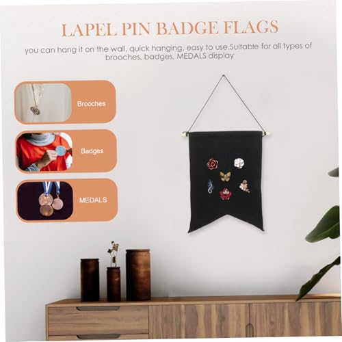 AKOOSY Schwarzes Wandbanner aus Canvas und Holz Vielseitiger Broschen organizer zum Aufhängen Platzsparende Pinnwand für Anstecknadeln und Abzeichen Dekorative Wanddeko für Schlafzimmer AKOOSY Schwarzes Wandbanner aus Canvas und Holz Vielseitiger Broschen organizer zum Aufhängen Platzsparende Pinnwand für Anstecknadeln und Abzeichen Dekorative Wanddeko für Schlafzimmer von AKOOSY