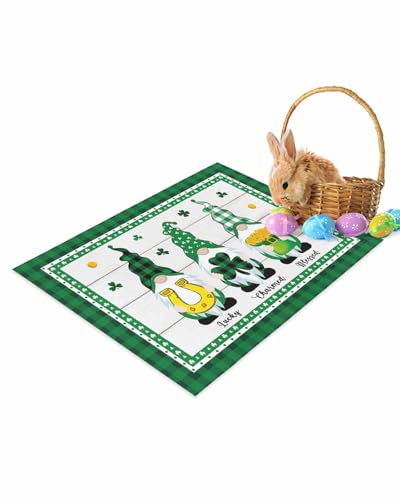 ALAGEO St. Patrick's Day Fußmatte Zwerge Holzmaserung Fußmatte Willkommen Matten Kleeblatt Büffel Plaid Frühling Bodenmatte Eingangsteppich für drinnen und draußen Zuhause Badezimmer Dekor 45,7 x 76,2 von ALAGEO