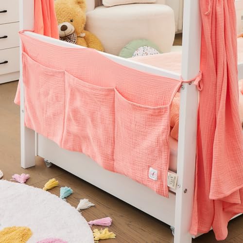 ALAVYA HOME® Betttasche aus Musselin 90x38 cm - Praktischer Organizer für Baby- und Kinderbett - Wechselkleidung & Windeln Hält alles ordentlich und griffbereit (Rosa) von ALAVYA HOME