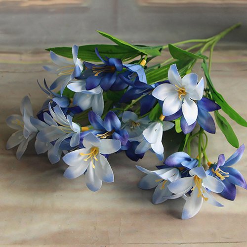 alkyoneus 24 Blumen auf 1 Stück Lovely Künstliche Mini Lily Flower Bouquet Home Hochzeit Decor blau von ALCYONEUS