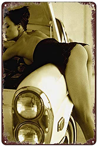 ALEXXO Garage Metall Blechschild, Pin Up Girl Hot Rod Auto Sexy Schöne Frau mit Hüften Up Nice Butt Poster Wandkunst Dekor Plakette für Zuhause Bar Pub Club Cafe Mann Höhle 20,3 x 30,5 cm von SREELEATHERS