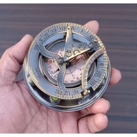 Personalisierte Sonnenuhr Kompass, Jubiläumsgeschenk, Abschlussgeschenk, Muttertagsgeschenk, Valentinstagsgeschenk von ALHAMZAINSTRUMENTS