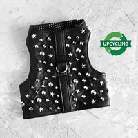 Upcycling Katzengeschirr Aus Leder. Schwarze Kitten-Lederweste Mit Nieten Für Rock Star von ALLCATSGOOD