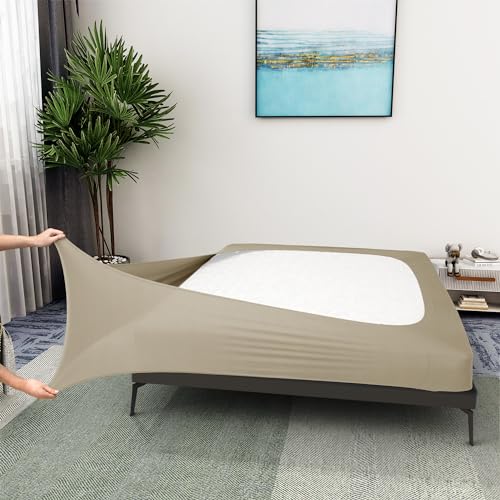 Boxspringbezug King Size – Jersey-Strick & dehnbar um 4 Seiten Bettrock für Hotel & Zuhause – King/Cal King/Olympic Queen, Taupe von ALYVIA SPRING