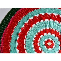 Boho Gehäkelt, Runde Tischdecke, Vintage Retro Regenbogen, Bunte Gehäkelte Runder Tisch von AMAPOLAvintageFinds