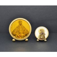 Ovale Religiöse Bilder Mit Goldfarbenen Metallrahmen von AMAPOLAvintageFinds