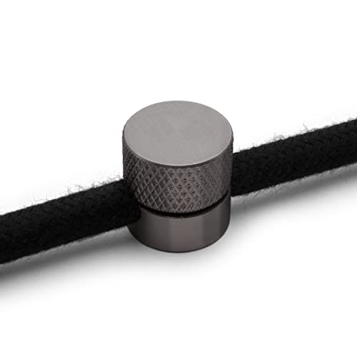 AMARCORDS - 3 Aluminium Deckenpins mit sichtbarer Kabelanpassung. Deckenbefestigung für Lampen und Aufhängungen. Farbe GUNMETAL AMARCORDS - 3 Aluminium Deckenpins mit sichtbarer Kabelanpassung. Deckenbefestigung für Lampen und Aufhängungen. Farbe GUNMETAL von AMARCORDS