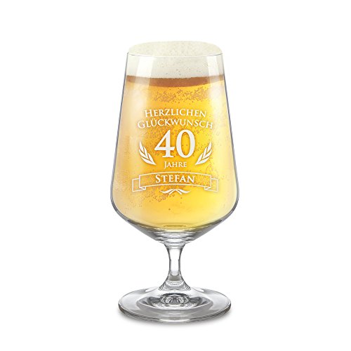 AMAVEL Bierglas mit Gravur zum 40. Geburtstag – Personalisiert mit [Name] – Pilstulpe – Geburtstagsgeschenke für Männer und Frauen – Geschenkidee zum Geburtstag – Männergeschenke – Füllmenge: 400 ml von AMAVEL