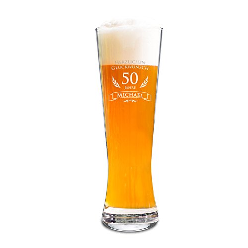 AMAVEL Weizenbierglas mit Gravur zum 50. Geburtstag Personalisiert mit Namen, Individuelles Weizenglas als Geburtstagsgeschenk für Männer, ca. 0,5 l von AMAVEL