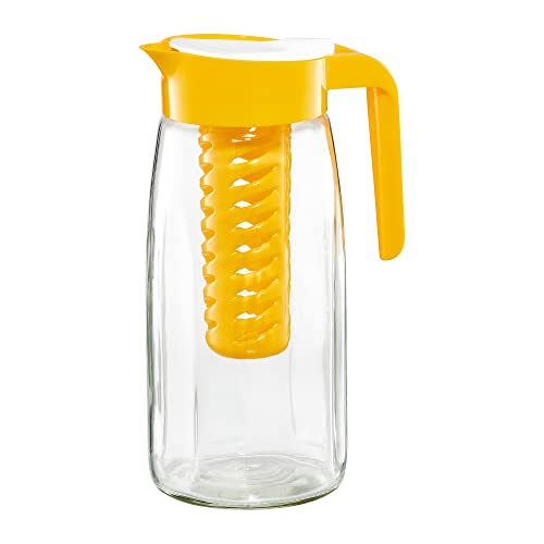 AMBITION Glaskrug Fiesta 1,45 L Einsatz für Obst Eis 8,2 x 10,8 x 25,5 cm transparent Wasserkaraffe Kanne Saftkrug Krug Wasserkrug Glaskaraffe gelb von AMBITION