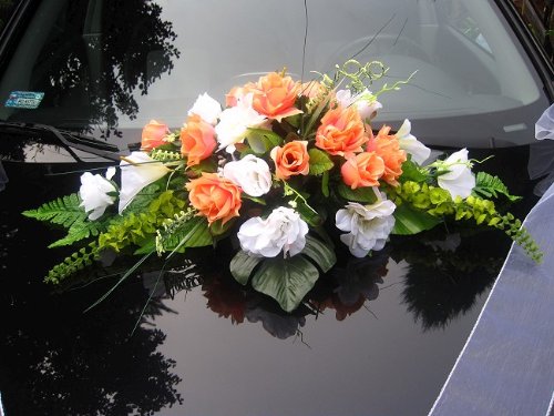 AMP Autoschmuck Autodeko Hochzeit Dekor Komplett Rattan (Orange, Blumenstrauss - weiß-orange) von AMP