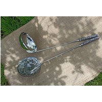 Geschmiedetes Set Outdoor Kochutensilien, Suppenkelle Sieb, Open Air Küchenwerkzeug Stahl, Kelle Löffel, 18/8 Edelstahl Kochgeschirr Für Camping Bbq von AMULETworkshop