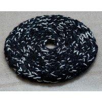 Gestrickter Untersetzer Und Tischdekoration, Blackwhitemix No61 Gestrickter Untersetzer Und Tischdekoration, Blackwhitemix No61 von ANHo