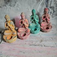 Buddha Namasté Teelicht Recycelt - Handbemaltes Unikat Aus Pet Flaschen, 17 cm Buddha Namasté Teelicht Recycelt - Handbemaltes Unikat Aus Pet Flaschen, 17 cm von ANILUAPsteinfiguren