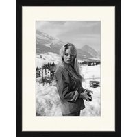 ANY IMAGE Digitaldruck »Brigitte Bardot, Winter«, Rahmen: Buchenholz, Schwarz von ANY IMAGE