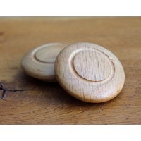 Vintage 2x Möbelgriffe Rund Flach Eichenholz Möbelknöpfe Möbelknauf Schrankgriff Schubladenknopf Schubladenknauf von ANadelchen