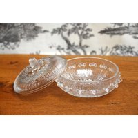 Vintage Glasdose Glasbehälter Rund Klarglas Mit Perlendekor Deckeldose Marmeladenglas Zuckerdose Bonboniere von ANadelchen