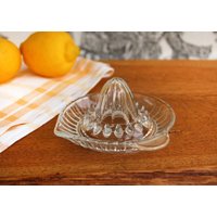 Vintage Ruhrglas Zitronenpresse Saftpresse Zitruspresse Aus Pressglas Entsafter Citrus Press Vintage Ruhrglas Zitronenpresse Saftpresse Zitruspresse Aus Pressglas Entsafter Citrus Press von ANadelchen