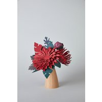 Weinrote Dahlie Blumenstrauß Holzvase, Kunstblume, Muttertagsblumengeschenk, Langlebige Blumen, Valentinstagsgeschenk von ANeHosStudio