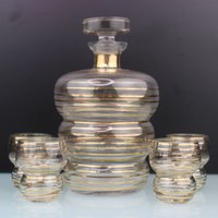 Art Deco Glas Mit Goldfarbenen Linien Schnaps Set Art Deco Glas Mit Goldfarbenen Linien Schnaps Set von MastorasAntiques