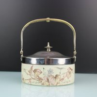 Jugendstil Blumen Steingut Versilbert Keksdose Fass von MastorasAntiques