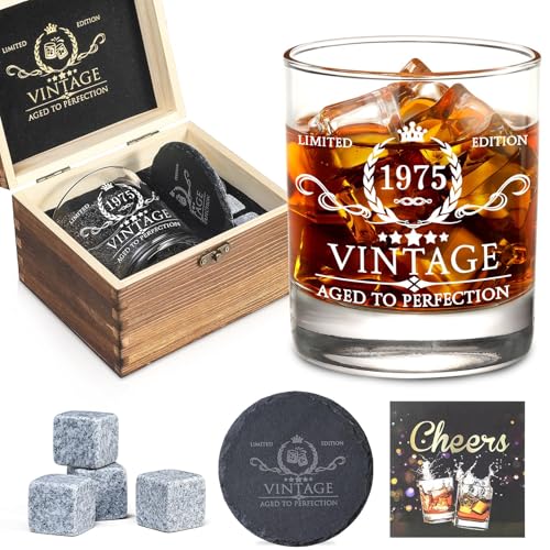 Geschenke zum 50. Geburtstag für Männer Whiskey-Glas-Set – Dekorationen zum 50. Geburtstag, Partyzubehör – 50. Jahrestag, Ehemann, Freunde – Holzkiste & Whiskey-Steine & Untersetzer von AOZITA