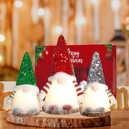 Weihnachtsdeko Wichtel mit Licht 3 Stück – LED Weihnachtswichtel Figuren aus Plüsch – Leuchtende Deko Wichtel mit Geschenkbox Set Weihnachtsdeko Wichtel mit Licht 3 Stück – LED Weihnachtswichtel Figuren aus Plüsch – Leuchtende Deko Wichtel mit Geschenkbox Set von AQUPELW