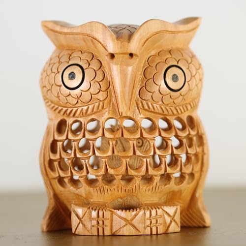 ART-CRAFT Kadam Holz Eule mit eingeschnitztem Küken 8cm hoch von ART-CRAFT