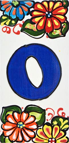 Schilder mit Zahlen und Nummern auf Keramikkachel. Handgemalte Kordeltechnik fuer Schilder mit Namen, Adressen und Wegweisern. Design JARDIN 14,5 cm x 7 cm (BUCHSTABEN "O"). von ART ESCUDELLERS