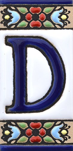 Schilder mit Zahlen und Nummern auf Keramikkachel. Handgemalte Kordeltechnik fuer Schilder mit Namen, Adressen und Wegweisern. Design FLORES MINI 7,3 cm x 3,5 cm (BUCHSTABEN "D") von ART ESCUDELLERS