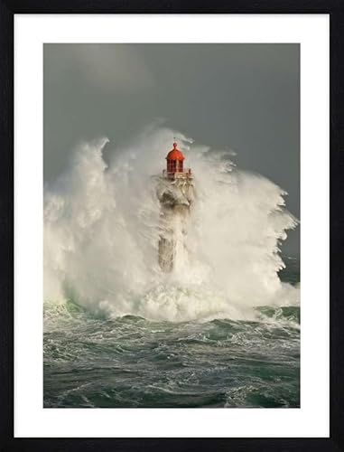ART PRINT CAFE' – Leuchtturm im Sturm – Jean Guichard, Faro La Jument col Meer in Sturm. Gerahmte Kunstdrucke, Rahmenfarbe: Schwarz von ART PRINT CAFE'