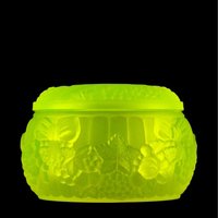 Vaseline Glas Art Deco Schale Sammler Uranglas, Florales Design von ARTDECO1930GLASS