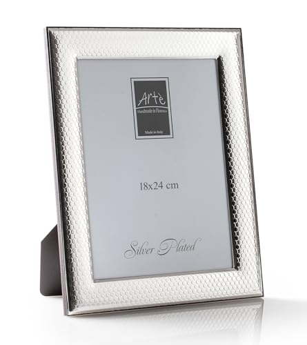 ARTÉ 18 x 24 Fotorahmen, Made in Italy, elegant versilbert, Band 2,5 cm, Silber Plated anlaufgeschützt, wunderschöner versilberter Rahmen mit Rückseite aus Mahagoniholz E146/18x24 ARTÉ 18 x 24 Fotorahmen, Made in Italy, elegant versilbert, Band 2,5 cm, Silber Plated anlaufgeschützt, wunderschöner versilberter Rahmen mit Rückseite aus Mahagoniholz E146/18x24 von ARTÉ
