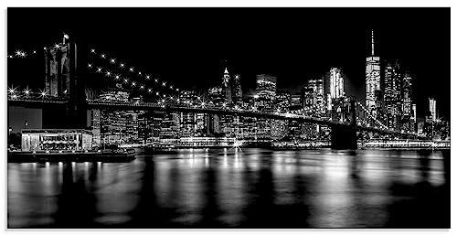 ARTland Glasbilder Wandbild Glas Bild einteilig 100x50 cm Querformat New York Amerika Foto Schwarz Weiß Manhattan Skyline Brooklyn Bridge Impressionen bei Nacht T0EL von ARTLAND