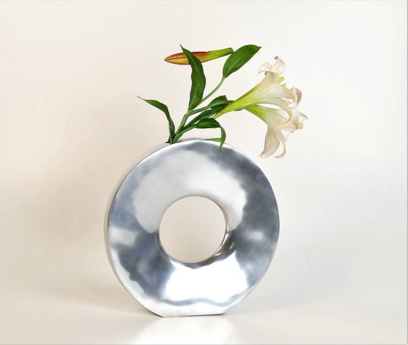ARTRA Tischvase (1 St), Aluminum Vase Rund" (Größe: M) - Dekoration, Blumenvase und Tischvase" von ARTRA