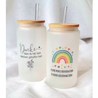 Geschenk Erzieher Lehrer Trinkglas Glasbecher Deckel Mit Trinkhalm Dankeschön Hebamme Große Herzen | Wachsen Geholfen Abschiedsgeschenk Geschenk Erzieher Lehrer Trinkglas Glasbecher Deckel Mit Trinkhalm Dankeschön Hebamme Große Herzen | Wachsen Geholfen Abschiedsgeschenk von AScreativ