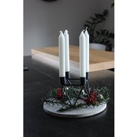 Moderner Adventskranz "Kerzenständer Eck - Design Auf Beton" von AStyleDE
