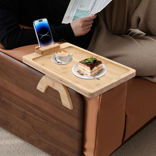 ATIVLB Sofatablett, 39 x 25cm Bambus Couchbar Sofa Tisch, Faltbares Sofa Tablett Cauchsofa Tisch Couch Armlehnen Tablett, 360° Drehbarem Tischplatte und Handyhalter (Holzfarbe) von ATIVLB