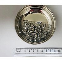 Vintage Jugendstil Repousse Silber Teller Kleine Bon Oder Nussschale von ATZAJEWELRY