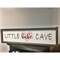 Kleine Babe Höhle. Kinderzimmer Dekor. Rustikales Babyzimmer Zeichen. Wand von ATouchOfBlissDesigns