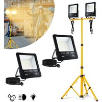 AUFUN LED Strahler Außen Fluter , Superhell Scheinwerfer Licht Außenleuchte, mit 3m Kabel, mit 150cm Teleskop Stativ, IP66( 2x200W, Warmweiß) von AUFUN