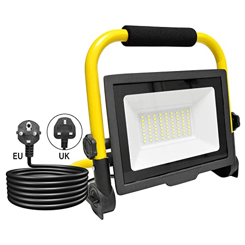 AUXTINGS Tragbare LED Arbeitsstrahler 50W 5000LM Kaltweiß LED Baustrahler Faltbarer Standgestell Fluter Floodlight IP66 Wasserdicht mit 3m Netzkabel und Stecker für Werkstatt Baustelle Garage von AUXTINGS