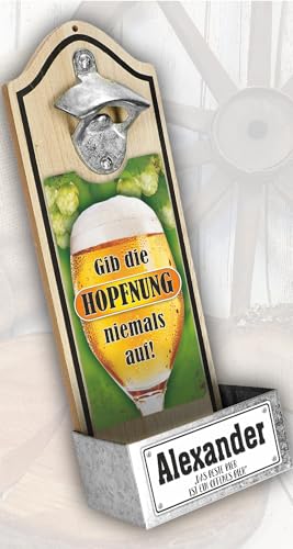 Wandflaschenöffner PERSONALISIERBAR - Gib die Hopfnung niemals auf - Mit Name und Spruch | Bier Flaschenöffner für die Wand | Bieröffner mit Auffangbehälter für Kronkorken im Retro Vintage-Design von AV Andrea Verlag