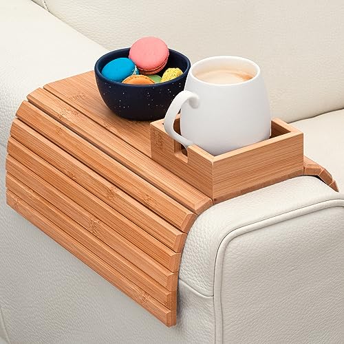 AVIMYA Bamboo Couch Cup Holder - Couch Tray & Cup Holder for Drink & Snack, Versatile Couch Drink Holder & Sofa Armrest Tray with Cup Holder - Portable Sofa Arm Tray Table for Couch, Recliner, or von AVIMYA