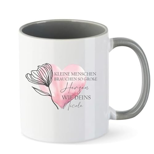 AWASG Tasse Erzieherin mit Herz Dankeschön – Personalisiert mit Namen – Kaffeetasse mit Blume und Spruch – Geschenk Abschied Kita Kindergarten - Keramik 330ml (grau) von AWASG