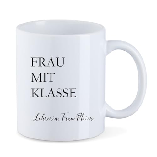 AWASG Tasse Lehrerin Frau mit Klasse – Personalisiert mit Namen – Kaffeetasse Geschenk Abschied Schule Schulabschluss Freundin Arbeitskollegin - Keramik 330ml (weiß) von AWASG