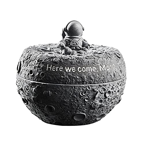 Outdoor Aschenbecher mit Deckel Windgeschützt Astronaut Landung Auf Dem Mond Aschenbecher für Draußen Innen Garten Home Office Küche Dekoration Beton Edelstahl Tischaschenbecher Outdoor Aschenbecher mit Deckel Windgeschützt Astronaut Landung Auf Dem Mond Aschenbecher für Draußen Innen Garten Home Office Küche Dekoration Beton Edelstahl Tischaschenbecher von AWERQ