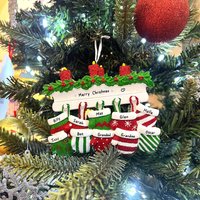 Personalisierte 10-Köpfige Weihnachtsverzierung, Handgefertigte Rote Und Grüne Handschuhfamilie Mit 10-Köpfiger Maßgeschneiderte Personalisierte 10-Köpfige Weihnachtsverzierung, Handgefertigte Rote Und Grüne Handschuhfamilie Mit 10-Köpfiger Maßgeschneiderte von AWishforChristmas