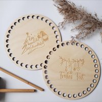 Runde Holzböden Aus Birkenholz Mit Weihnachtsgravur | Perfekt Für Gehäkelte Körbe Und Festliche Diy-Projekte von AWmadewithlove